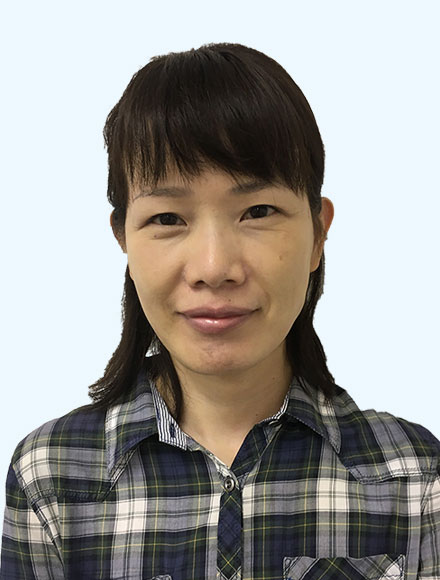 貞松 りさ